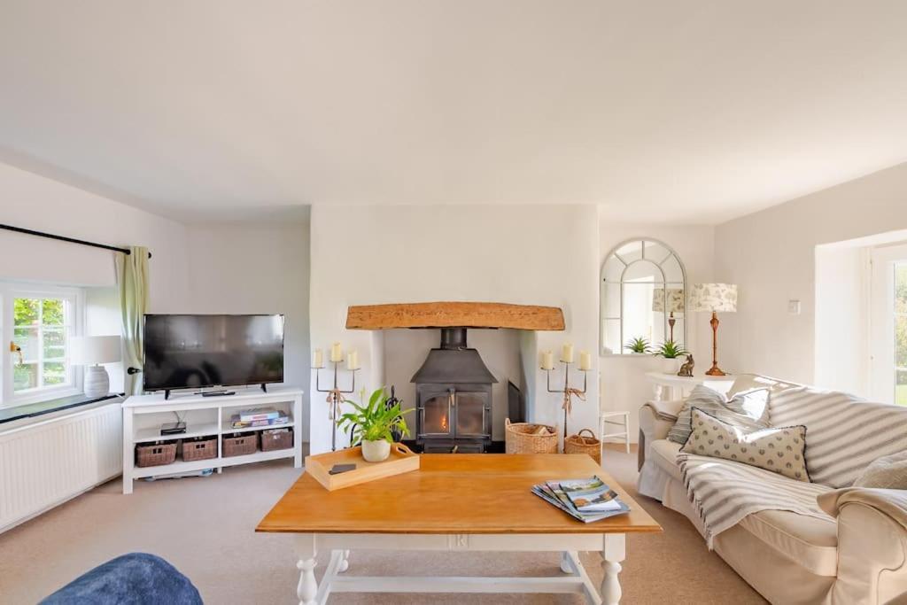 Rhos Y Bel Cottage Angelsey Llangadwaladr  외부 사진