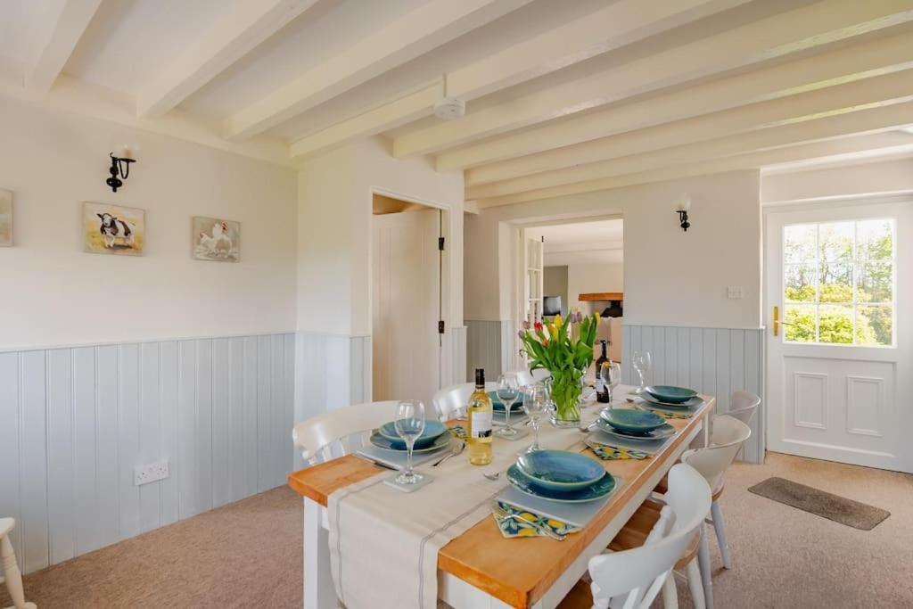 Rhos Y Bel Cottage Angelsey Llangadwaladr  외부 사진