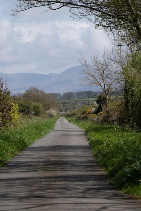 Rhos Y Bel Cottage Angelsey Llangadwaladr  외부 사진