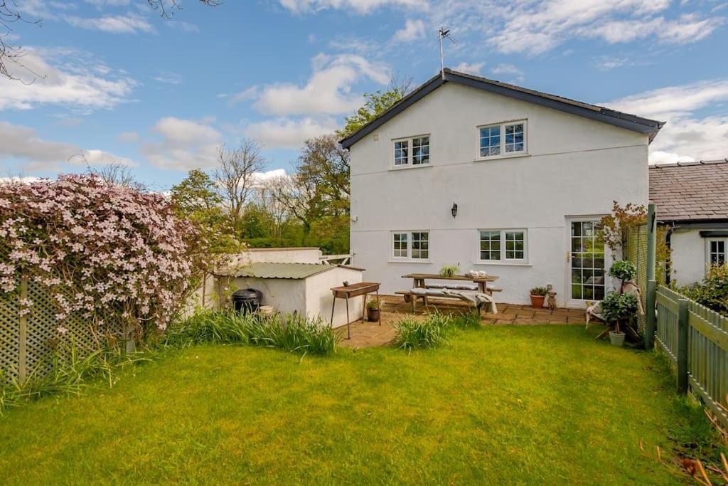 Rhos Y Bel Cottage Angelsey Llangadwaladr  외부 사진