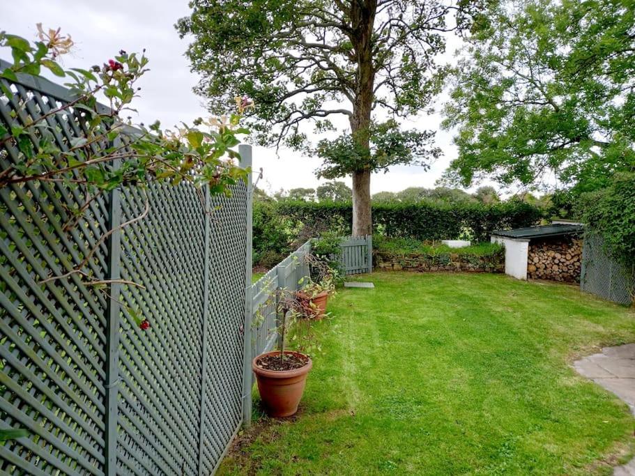 Rhos Y Bel Cottage Angelsey Llangadwaladr  외부 사진